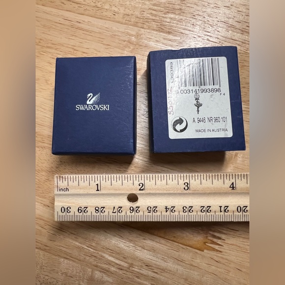 🌹❤️ 💎 Swarovski Single Rose Pin 🌹 With Gift Box and Extras ❤️🔥‼️💎 - Picture 5 of 6